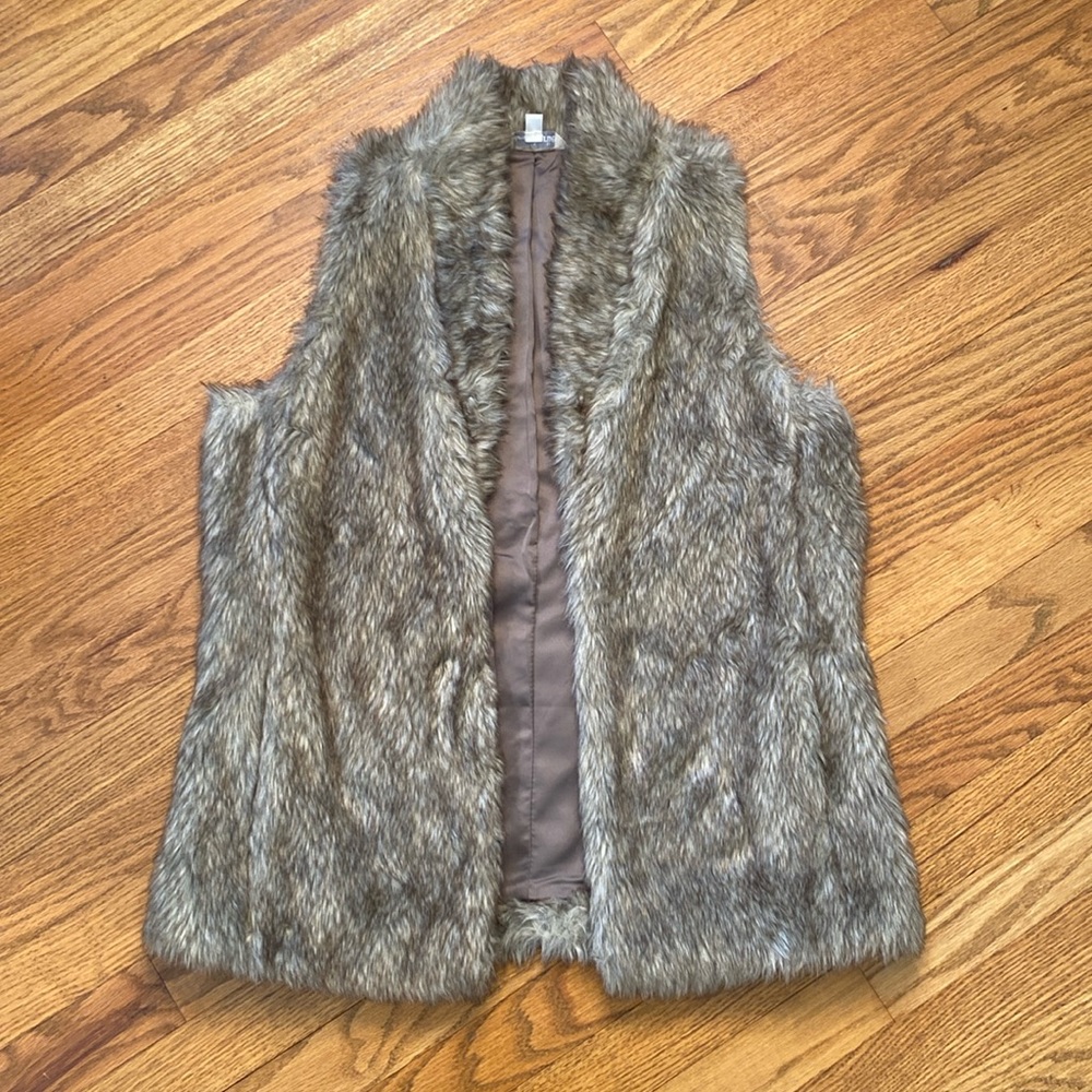 Faux fur teddy bear 🧸 vest
